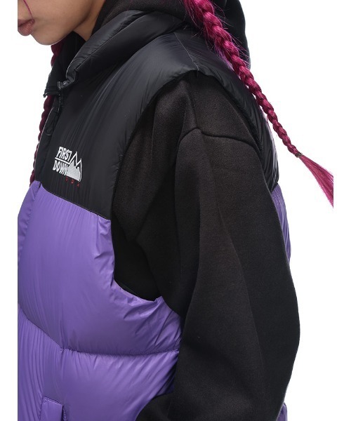FIRST DOWN(ファーストダウン)の「パッカブル フルジップ ダウンベスト FDUSA LIGHT BUBBLE DOWN VEST F942012(ダウンベスト・メンズ・パープル/ブラック・LL/L/M)」の10枚目の写真