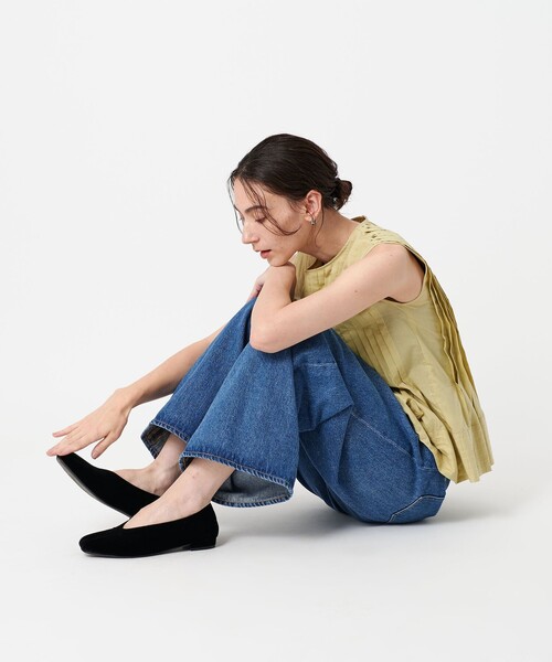 BEAUTY&YOUTH UNITED ARROWS（ビューティーアンドユースユナイテッドアローズ）の「ギャザートゥ ベルベット フラットシューズ（パンプス・レディース・ブラック/ケリーグリーン・36h/37h/37/36）」の6枚目の写真