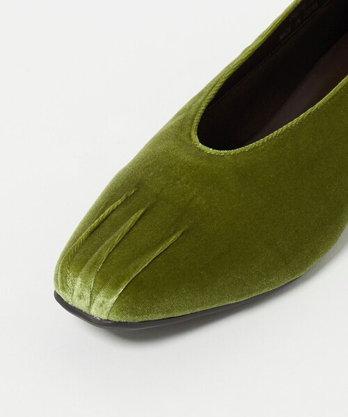 BEAUTY&YOUTH UNITED ARROWS（ビューティーアンドユースユナイテッドアローズ）の「ギャザートゥ ベルベット フラットシューズ（パンプス・レディース・ブラック/ケリーグリーン・36h/37h/37/36）」の14枚目の写真