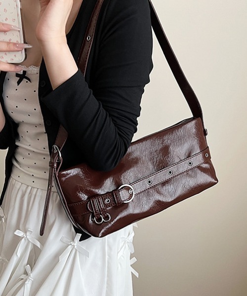 Vipoa(ヴィポア)の「belt shoulder bag(ショルダーバッグ・レディース・ブラック/ホワイト/レッド/ブラウン・FREE)」の14枚目の写真