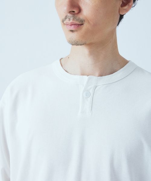 JOURNAL STANDARD(ジャーナルスタンダード)の「OE バック ピグメント ヘンリー ネック ロンT(Tシャツ/カットソー・メンズ・ブラック系その他/サックスブルー/ホワイト/パープル・MEDIUM/LARGE)」の10枚目の写真