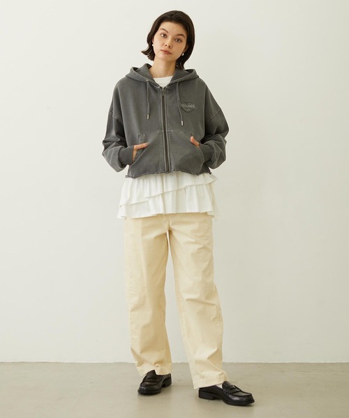 MILKFED.(ミルクフェド)の「HEART MOTIF FADED CROPPED ZIP UP HOODIE(パーカー・レディース・ブラック/ブラウン/ネイビー・ONE SIZE)」の6枚目の写真