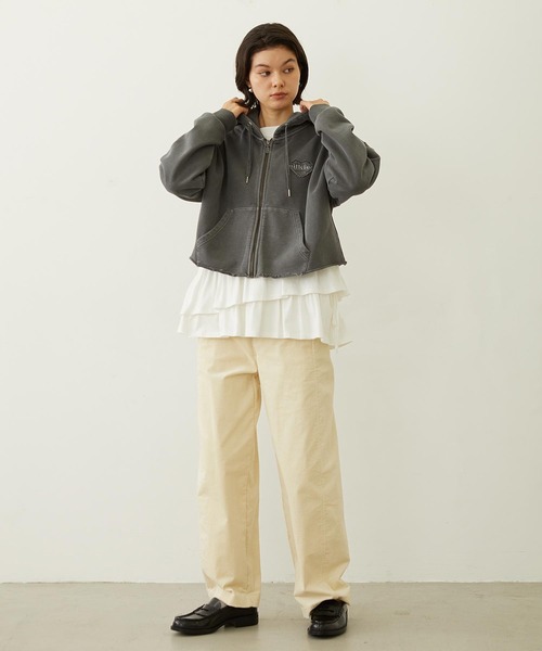 MILKFED.(ミルクフェド)の「HEART MOTIF FADED CROPPED ZIP UP HOODIE(パーカー・レディース・ブラック/ブラウン/ネイビー・ONE SIZE)」の7枚目の写真