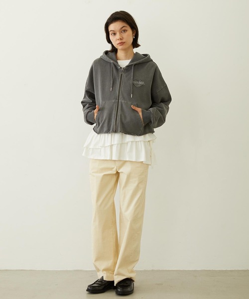 MILKFED.(ミルクフェド)の「HEART MOTIF FADED CROPPED ZIP UP HOODIE(パーカー・レディース・ブラック/ブラウン/ネイビー・ONE SIZE)」の8枚目の写真