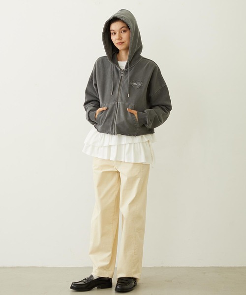 MILKFED.(ミルクフェド)の「HEART MOTIF FADED CROPPED ZIP UP HOODIE(パーカー・レディース・ブラック/ブラウン/ネイビー・ONE SIZE)」の12枚目の写真
