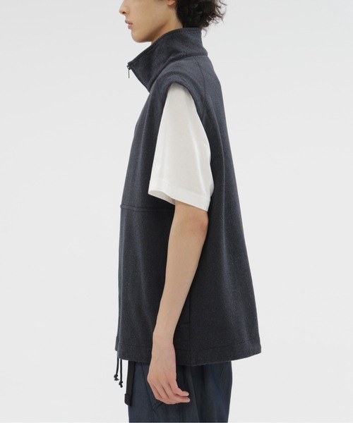 MHL.（エムエイチエル）の「RECYCLED DENIM LOOPBACK JERSEY（Tシャツ/カットソー・メンズ・ブラック・MEDIUM/LARGE）」の3枚目の写真