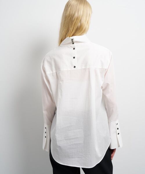 LANVIN en Bleu（ランバンオンブルー）の「スタンドカラープルオーバーブラウス（シャツ/ブラウス・レディース・ネイビー/ブルー/オフホワイト・38）」の8枚目の写真