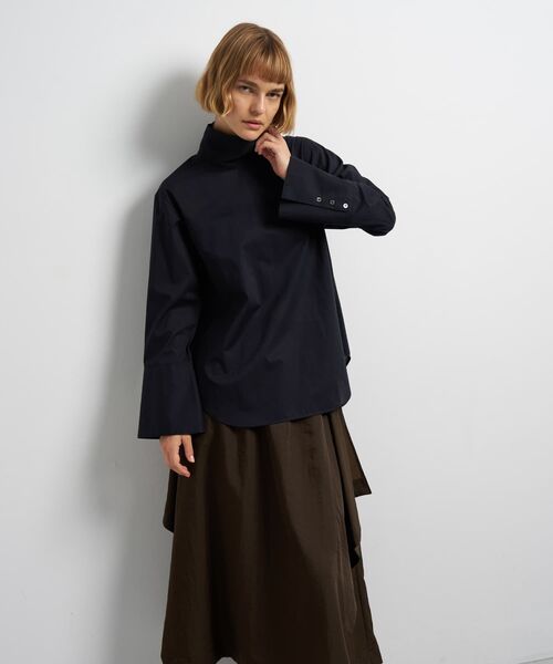 LANVIN en Bleu（ランバンオンブルー）の「スタンドカラープルオーバーブラウス（シャツ/ブラウス・レディース・ネイビー/ブルー/オフホワイト・38）」の16枚目の写真