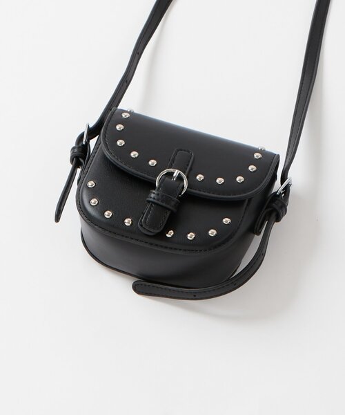 WHO'S WHO gallery（フーズフーギャラリー）の「スタッズミニポシェット（ショルダーバッグ・レディース・ブラック/ブラウン・FREE）」の5枚目の写真