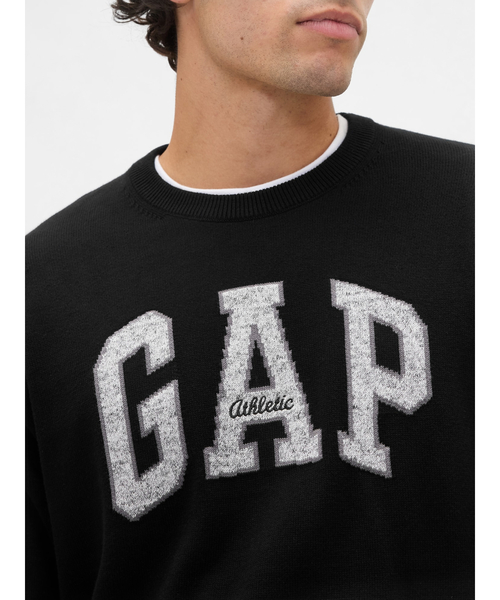 GAP(ギャップ)の「リラックスフィット GAPロゴ インターシャセーター(ニット/セーター・メンズ・ブラック/グレー/グリーン/ネイビー/ベージュ・XS/S/M/L/XL)」の2枚目の写真