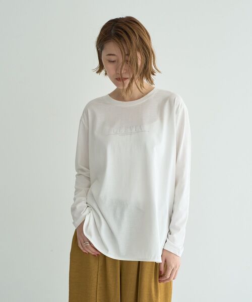 YECCA VECCA（イェッカヴェッカ）の「ラウンドヘム長袖ロゴTee（Tシャツ/カットソー・レディース・オフホワイト/シルバー・FREE）」の6枚目の写真