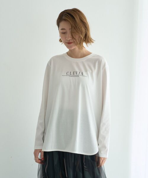 YECCA VECCA（イェッカヴェッカ）の「ラウンドヘム長袖ロゴTee（Tシャツ/カットソー・レディース・オフホワイト/シルバー・FREE）」の13枚目の写真