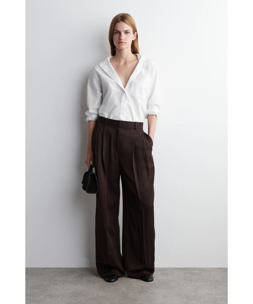 リラックスフルイドワイドレッグパンツ（スラックス）｜COS（コス）の