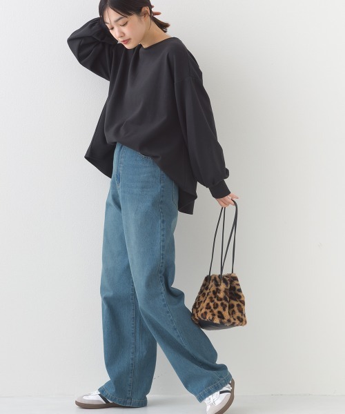 OMNES(オムネス)の「ダンボールニットボリューム袖ドロップショルダープルオーバー長袖(Tシャツ/カットソー・レディース・ブラック/グレイッシュベージュ・FREE)」の6枚目の写真