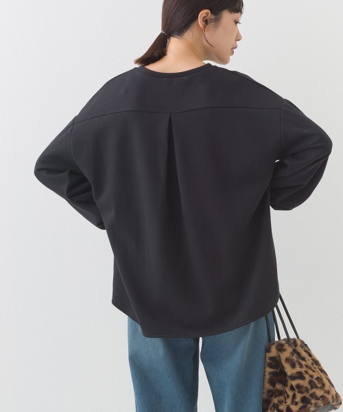 OMNES(オムネス)の「ダンボールニットボリューム袖ドロップショルダープルオーバー長袖(Tシャツ/カットソー・レディース・ブラック/グレイッシュベージュ・FREE)」の7枚目の写真