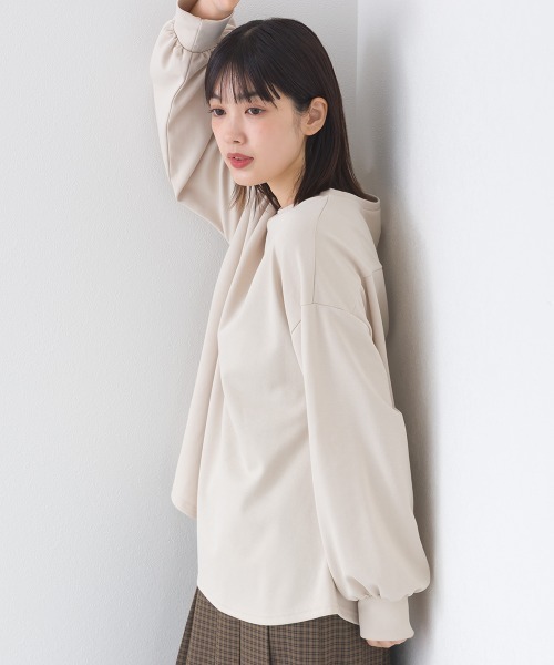 OMNES(オムネス)の「ダンボールニットボリューム袖ドロップショルダープルオーバー長袖(Tシャツ/カットソー・レディース・ブラック/グレイッシュベージュ・FREE)」の8枚目の写真
