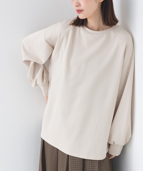 OMNES(オムネス)の「ダンボールニットボリューム袖ドロップショルダープルオーバー長袖(Tシャツ/カットソー・レディース・ブラック/グレイッシュベージュ・FREE)」の11枚目の写真