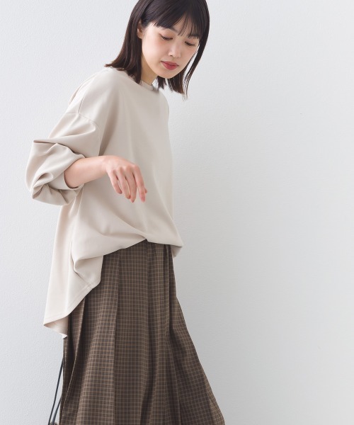OMNES(オムネス)の「ダンボールニットボリューム袖ドロップショルダープルオーバー長袖(Tシャツ/カットソー・レディース・ブラック/グレイッシュベージュ・FREE)」の12枚目の写真