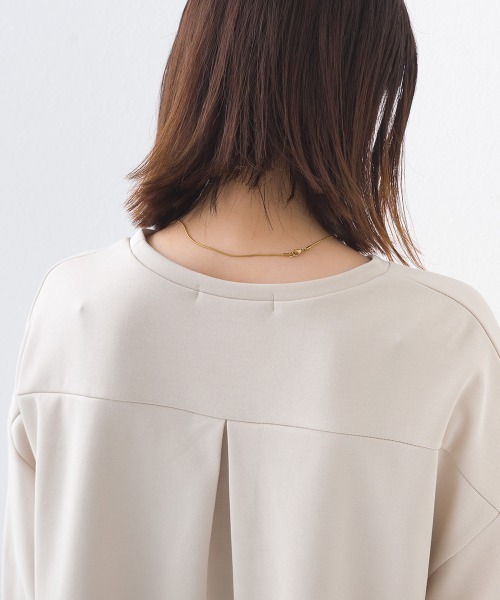 OMNES(オムネス)の「ダンボールニットボリューム袖ドロップショルダープルオーバー長袖(Tシャツ/カットソー・レディース・ブラック/グレイッシュベージュ・FREE)」の14枚目の写真