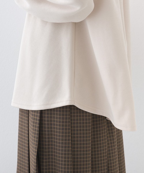 OMNES(オムネス)の「ダンボールニットボリューム袖ドロップショルダープルオーバー長袖(Tシャツ/カットソー・レディース・ブラック/グレイッシュベージュ・FREE)」の16枚目の写真