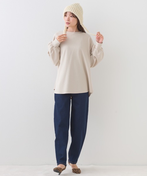 OMNES(オムネス)の「ダンボールニットボリューム袖ドロップショルダープルオーバー長袖(Tシャツ/カットソー・レディース・ブラック/グレイッシュベージュ・FREE)」の19枚目の写真