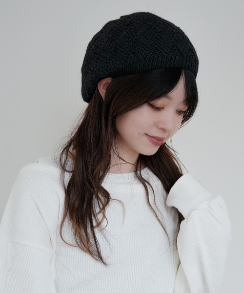 Ruben(ルーベン)の「CROSS KNIT BERET/クロスニット ベレー帽(ハンチング/ベレー帽・レディース・グレー/ブラック/ベージュ/ピンク・FREE)」の2枚目の写真
