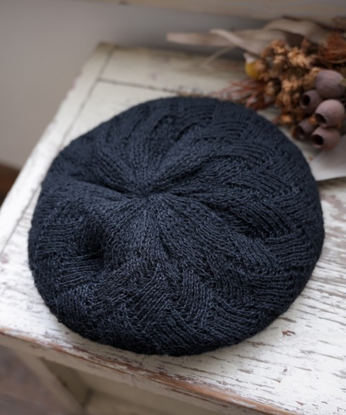 Ruben(ルーベン)の「CROSS KNIT BERET/クロスニット ベレー帽(ハンチング/ベレー帽・レディース・グレー/ブラック/ベージュ/ピンク・FREE)」の10枚目の写真