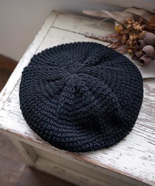 Ruben(ルーベン)の「CROSS KNIT BERET/クロスニット ベレー帽(ハンチング/ベレー帽・レディース・グレー/ブラック/ベージュ/ピンク・FREE)」の9枚目の写真