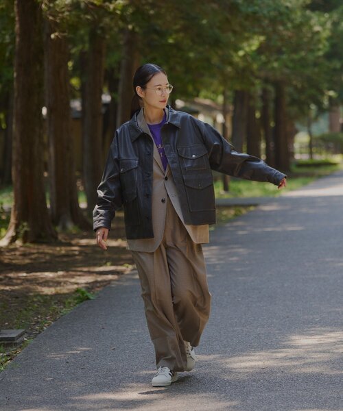 Kastane（カスタネ）の「【UNISEX/2サイズ展開】クルーザージャケット（その他アウター・レディース・ブラウン/ブラック・1/2）」の6枚目の写真