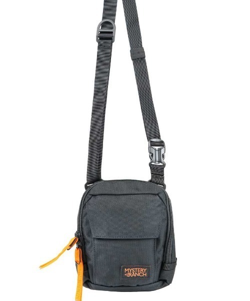 MYSTERY RANCH（ミステリーランチ）の「MYSTERY RANCH/ミステリーランチ　DISTRICT 2 ディストリクト2（ショルダーバッグ・メンズ・ブラック・F）」の2枚目の写真