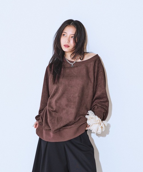 JEANASIS(ジーナシス)の「スエードライクオフショルプルオーバー/599648(スウェット・レディース・ブラウン/オフホワイト/ブラック・FREE)」の14枚目の写真