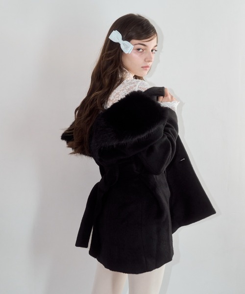 mieya mieya(ミーヤミーヤ)の「【mieya mieya】fur collar bijou coat /ファーカラービジューコート(チェスターコート・レディース・ホワイト/ピンク/ブラック・FREE)」の19枚目の写真