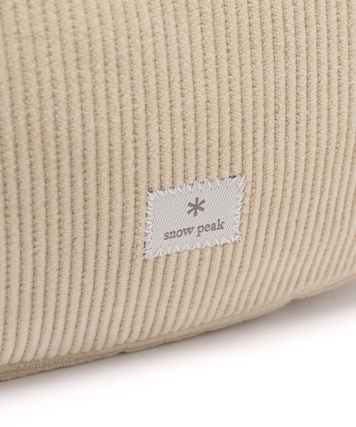 Snow Peak(スノーピーク)の「Snow Peak / Corduroy Small Hobo Bag コーデュロイ スモール ホーボーバッグ 海外限定(ショルダーバッグ・レディース・ライトベージュ/ブラウン/グリーン・ONE SIZE)」の9枚目の写真