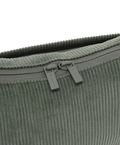 Snow Peak(スノーピーク)の「Snow Peak / Corduroy Small Hobo Bag コーデュロイ スモール ホーボーバッグ 海外限定(ショルダーバッグ・レディース・ライトベージュ/ブラウン/グリーン・ONE SIZE)」の14枚目の写真