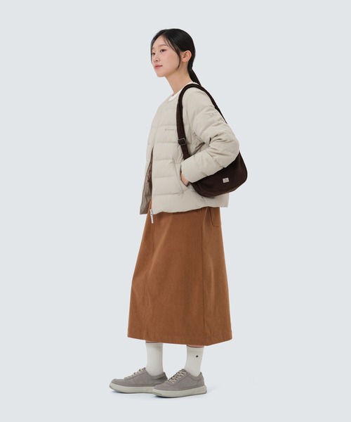 Snow Peak(スノーピーク)の「Snow Peak / Corduroy Small Hobo Bag コーデュロイ スモール ホーボーバッグ 海外限定(ショルダーバッグ・レディース・ライトベージュ/ブラウン/グリーン・ONE SIZE)」の18枚目の写真