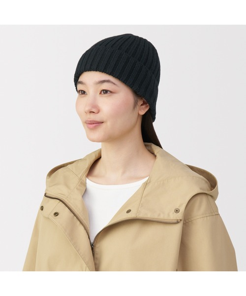 無印良品（ムジルシリョウヒン）の「おでこのチクチクを抑えたメリノウール混　ワッチ（ニットキャップ/ビーニー・レディース・チャコールグレー/グレー/カーキ/アイボリー/ブラック/ダークベージュ・55-59cm）」の14枚目の写真