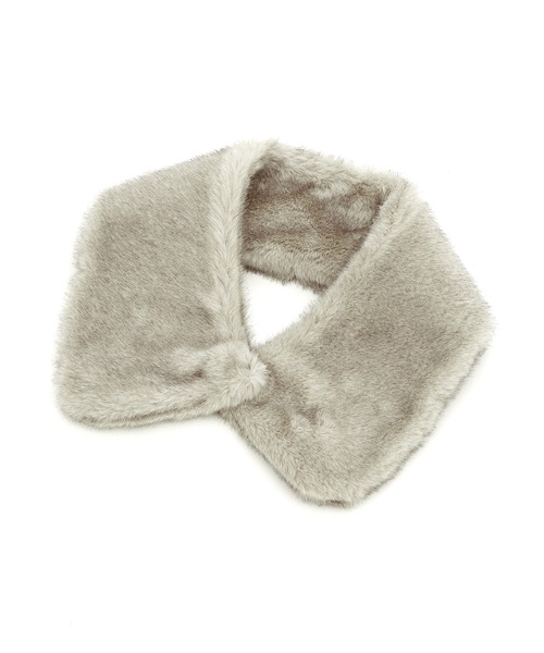 an meets zakka(アンミツザッカ)の「an meets zakka ショートファー付け襟マフラー(マフラー・レディース・ベージュ/グレー/ホワイト/レオパード/ブラック・ONESIZE)」の3枚目の写真