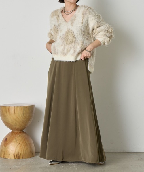 Jena espace merveilleux(ジェナ エスパスメルヴェイユ)の「パターンフレアスカート(スカート・レディース・サンドベージュ/カーキ・マルチサイズ)」の11枚目の写真