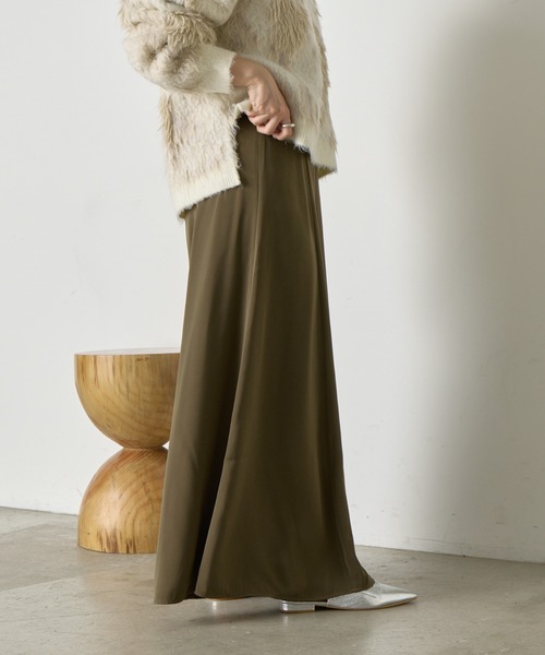 Jena espace merveilleux(ジェナ エスパスメルヴェイユ)の「パターンフレアスカート(スカート・レディース・サンドベージュ/カーキ・マルチサイズ)」の16枚目の写真