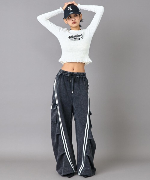ANAP(アナップ)の「ギャザー シャーリング ロング スリーブ トップス(Tシャツ/カットソー・レディース・ピンク/オフホワイト/ブラック・F)」の7枚目の写真