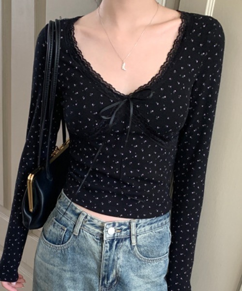 Vipoa(ヴィポア)の「カップ付き Lace ribbon tops(Tシャツ/カットソー・レディース・ホワイト/ピンク系その他/ホワイト系その他/ブラック系その他/ブラック/グレー・FREE)」の1枚目の写真