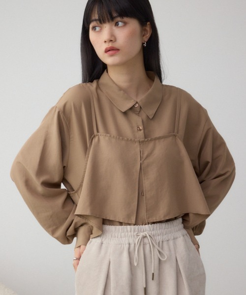 AZUL by moussy(アズールバイマウジー)の「ビスチェレイヤードシャツ(シャツ/ブラウス・レディース・チャコールグレー/キャメル/アイボリー・FREE)」の1枚目の写真
