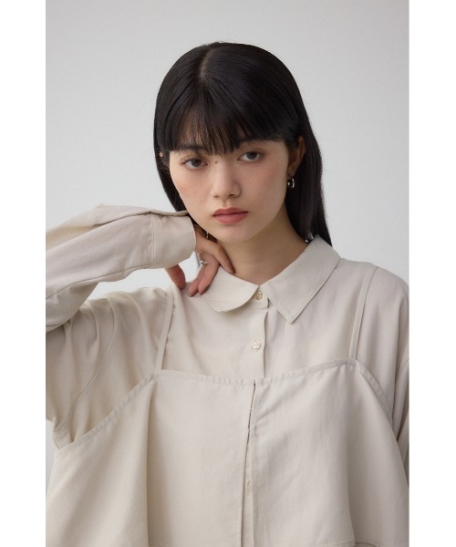 AZUL by moussy(アズールバイマウジー)の「ビスチェレイヤードシャツ(シャツ/ブラウス・レディース・チャコールグレー/キャメル/アイボリー・FREE)」の4枚目の写真