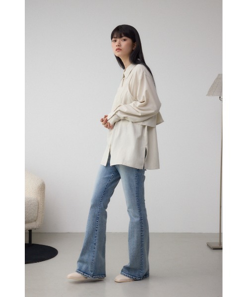 AZUL by moussy(アズールバイマウジー)の「ビスチェレイヤードシャツ(シャツ/ブラウス・レディース・チャコールグレー/キャメル/アイボリー・FREE)」の6枚目の写真
