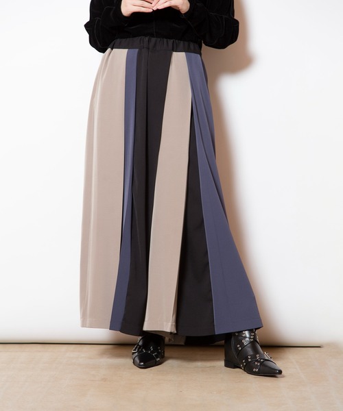 OSMOSIS(オズモーシス)の「トライカラータックパンツ(その他パンツ・レディース・ブラウン/グレー/ブラック・ONE SIZE)」の7枚目の写真