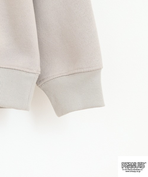 PEANUTS(ピーナッツ)の「PEANUTS スヌーピー柄裏起毛プルパーカー(パーカー・レディース・オフホワイト/グレイッシュベージュ/ブラック・M/L/LL/3L/4L/S)」の12枚目の写真