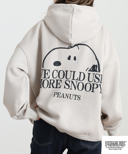 PEANUTS(ピーナッツ)の「PEANUTS スヌーピー柄裏起毛プルパーカー(パーカー・レディース・オフホワイト/グレイッシュベージュ/ブラック・M/L/LL/3L/4L/S)」の22枚目の写真
