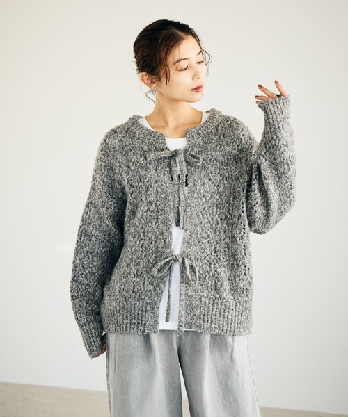 studio CLIP（スタディオクリップ）の「5ゲージダブルフロントブークレリボンニットカーディガン（ニット/セーター・レディース・ブルー/グレー/ブラウン・FREE）」の5枚目の写真