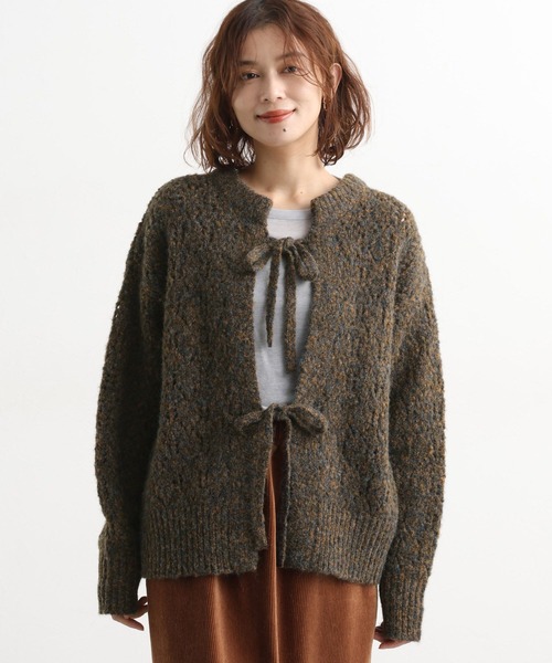 studio CLIP（スタディオクリップ）の「5ゲージダブルフロントブークレリボンニットカーディガン（ニット/セーター・レディース・ブルー/グレー/ブラウン・FREE）」の22枚目の写真