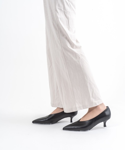 FABIO RUSCONI（ファビオルスコーニ）の「【FABIO RUSCONI】Vカットデザイン　パンプス　本革（パンプス・レディース・ブラック・36/37/39/38）」の6枚目の写真